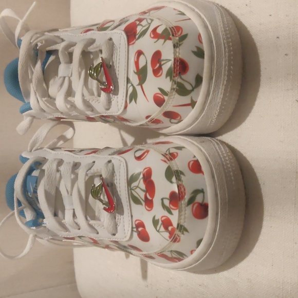Youth Nike Air Force 1 cherry sneakers sz 5Y shoes - Picture 2 of 12
